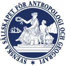 Svenska Sällskapet för Antropologi och Geografi logotyp